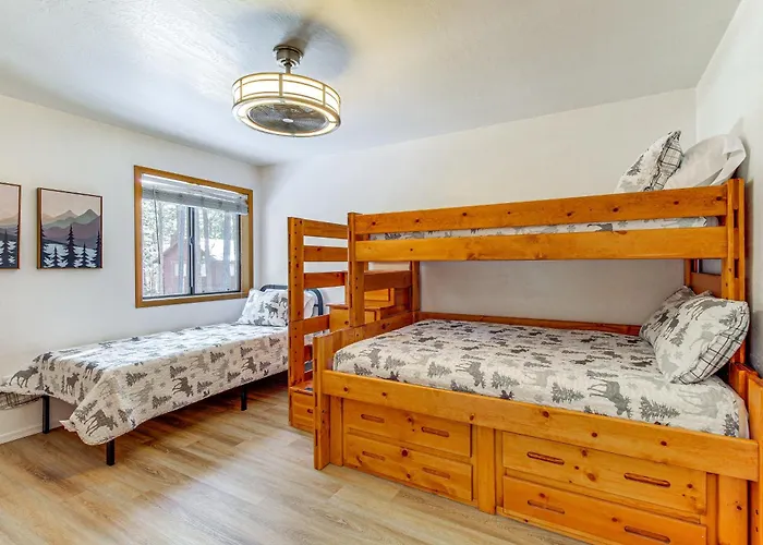 Holiday home Pet-friendly W/ Fire Pit In Pinetop!